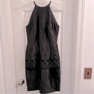 LAUNDRY BY SHELLI SEGAL BLACK SATIN SLEEVELESS DRESS size Women 2 halter neck